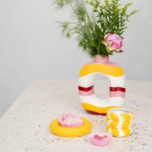 Load image into Gallery viewer, Joaquín Vase (Amor Del Color)