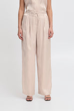 Load image into Gallery viewer, Ihraddix Trousers (Beige)