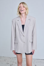Load image into Gallery viewer, Ihfava Oversized Blazer (Beige)