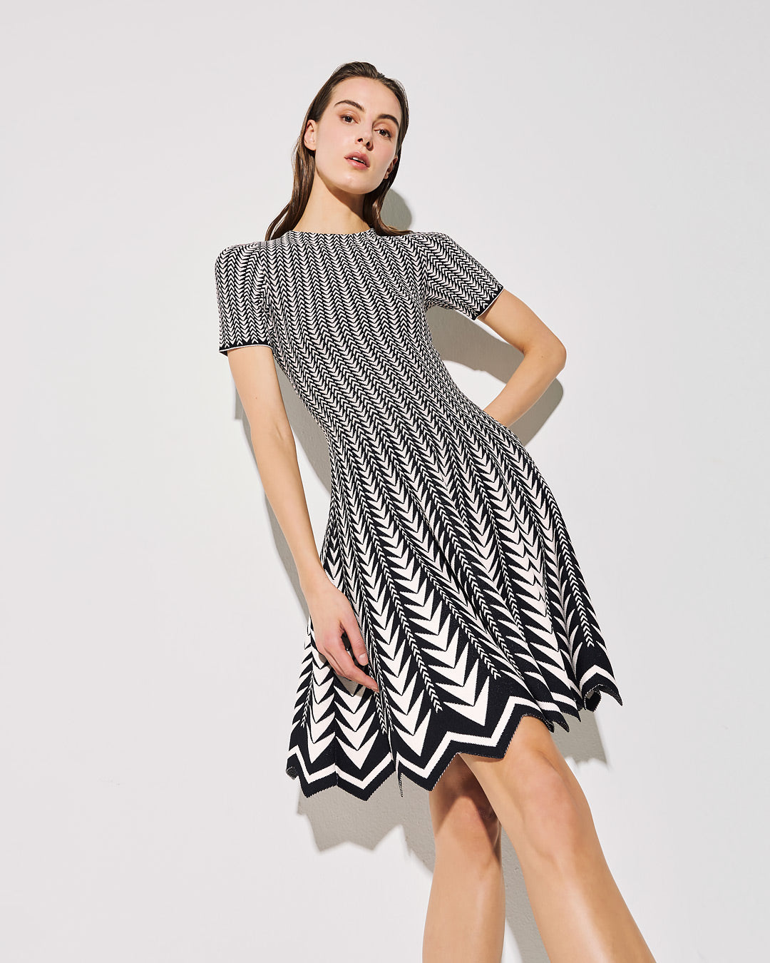 alaia black and white dress 66646 auth ALAIA black white viscose HOUNDSTOOTH MERMAID MIDI Dress 36 XS