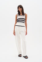 Load image into Gallery viewer, YancyIW Pullover (Black/White)