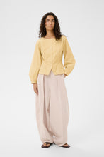 Load image into Gallery viewer, LeloiW Shirt (Chamomile)