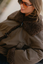 Load image into Gallery viewer, Quinn Aviator Jacket (Hot chocolate)
