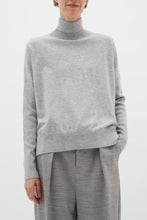 Load image into Gallery viewer, UmaliIW Pleated Pant