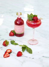 Load image into Gallery viewer, Here's How Strawberry Daiquiri, Non-alcoholic Cocktail Mixer (500ml)