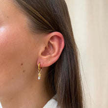 Load image into Gallery viewer, Base Classic Huggie Hoop