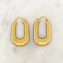 Load image into Gallery viewer, Vintage Boxy Hoop Set