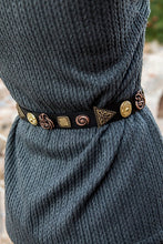 Load image into Gallery viewer, Stary Eyes Leather Belt