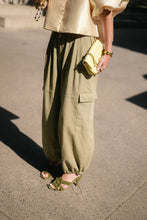 Load image into Gallery viewer, Cassie Cargo Pants (Khaki)
