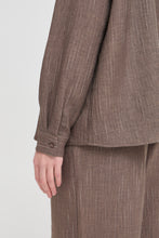 Load image into Gallery viewer, Remi Shirt (Brown)
