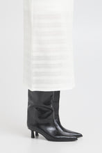 Load image into Gallery viewer, Knitty Skirt (White)
