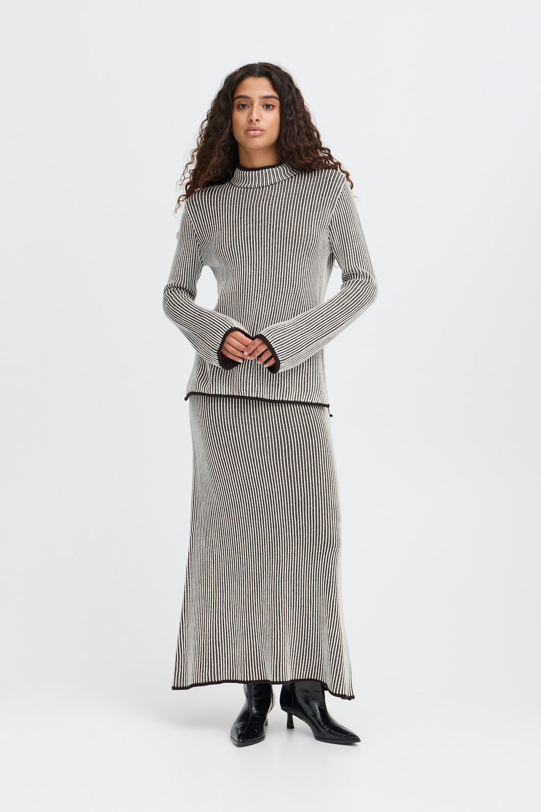 Ihdanuta Pullover