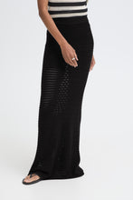 Load image into Gallery viewer, Ihbetues Skirt (Black)
