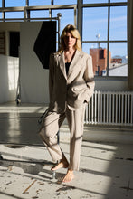 Load image into Gallery viewer, Ihfava Oversized Blazer (Beige)
