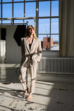 Load image into Gallery viewer, Ihfava Oversized Blazer (Beige)
