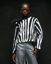 Load image into Gallery viewer, Evora Cardigan (Black)
