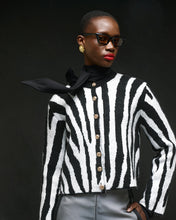 Load image into Gallery viewer, Evora Cardigan (Black)

