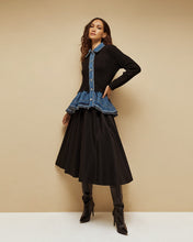 Load image into Gallery viewer, Queluz Cardigan (Black)
