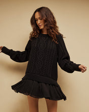 Load image into Gallery viewer, Aveiro Sweater (Black)
