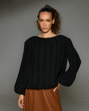 Load image into Gallery viewer, Montijo Sweater (Black)

