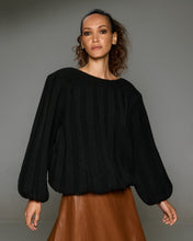 Load image into Gallery viewer, Montijo Sweater (Black)
