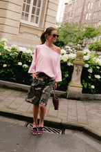 Load image into Gallery viewer, Emily Shirt (Pink)
