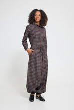 Load image into Gallery viewer, Rollu Trousers (Brown)
