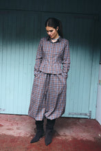 Load image into Gallery viewer, Rollu Trousers (Brown)
