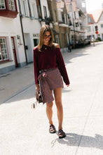 Load image into Gallery viewer, Tamsin Top (Burgundy)
