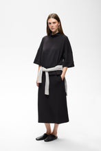 Load image into Gallery viewer, Vincel Sweatshirt (Black)
