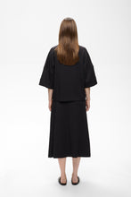 Load image into Gallery viewer, Vincel Sweatshirt (Black)

