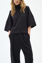 Load image into Gallery viewer, Vincel Sweatshirt (Black)
