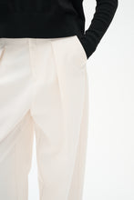 Load image into Gallery viewer, ZomaIW Barrel Pant (White)
