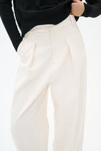 Load image into Gallery viewer, ZomaIW Barrel Pant (White)
