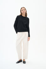 Load image into Gallery viewer, ZomaIW Barrel Pant (White)
