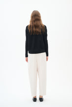 Load image into Gallery viewer, ZomaIW Barrel Pant (White)
