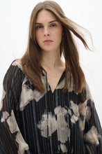 Load image into Gallery viewer, Darval Dress (Floral)
