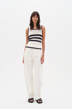 Load image into Gallery viewer, YancyIW Pullover (Black/White)
