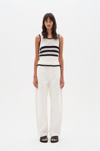 Load image into Gallery viewer, YancyIW Pullover (Black/White)
