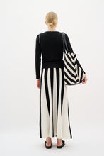 Load image into Gallery viewer, SaccoIW Pullover (Black/White)
