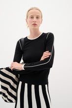 Load image into Gallery viewer, SaccoIW Pullover (Black/White)
