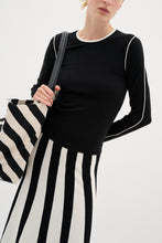 Load image into Gallery viewer, SaccoIW Pullover (Black/White)
