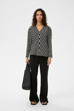 Load image into Gallery viewer, Della V-Neck Top (Black/White)
