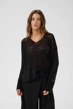 Load image into Gallery viewer, Nitai Pullover (Black)
