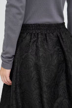 Load image into Gallery viewer, Kilua Skirt (Black)

