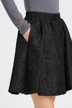 Load image into Gallery viewer, Kilua Skirt (Black)
