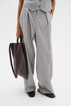 Load image into Gallery viewer, UmaliIW Pleated Pant

