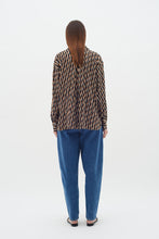 Load image into Gallery viewer, MaltiI Shirt (Brown)

