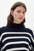 Load image into Gallery viewer, Tenley Turtleneck Pullover (Blue/White)
