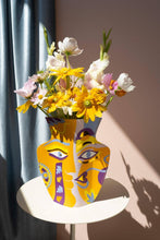 Load image into Gallery viewer, Flower Paper Vase Claire Johnson
